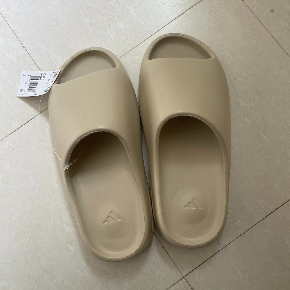 Yezzy slides